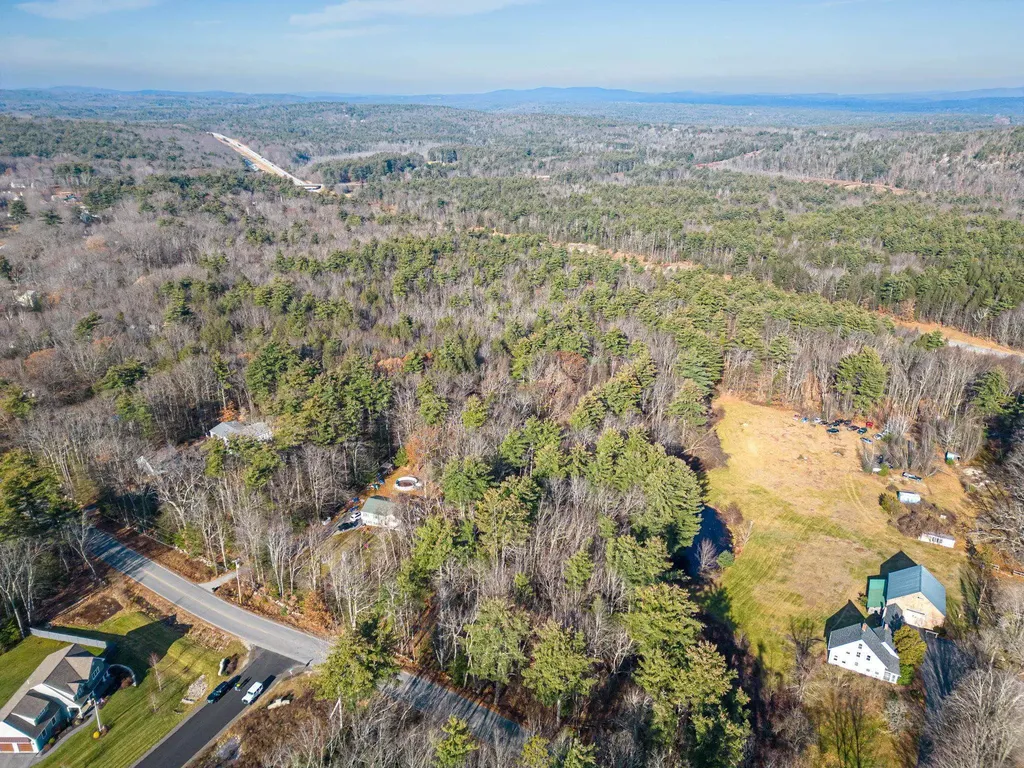 M20 L45 Green Road Raymond NH 03077