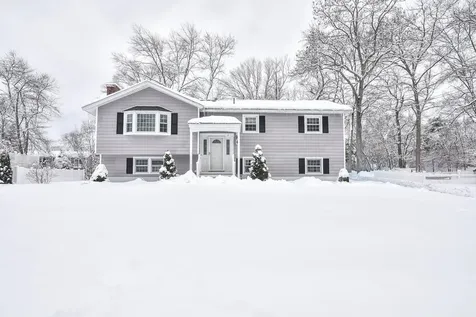 9 Clydesdale Road Salem NH 03079