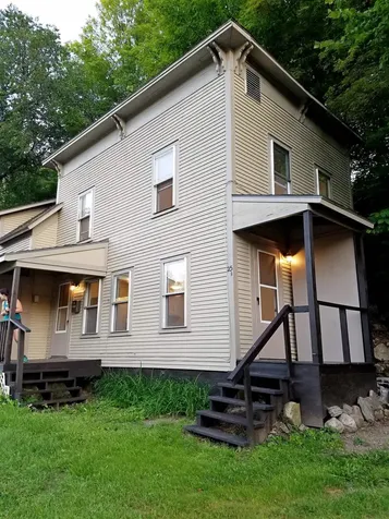 25 Ab South Street Bristol VT 05443