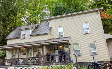 25 Ab South Street Bristol VT 05443