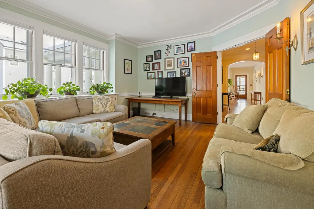 93 Chosen Vale Lane Enfield NH 03748