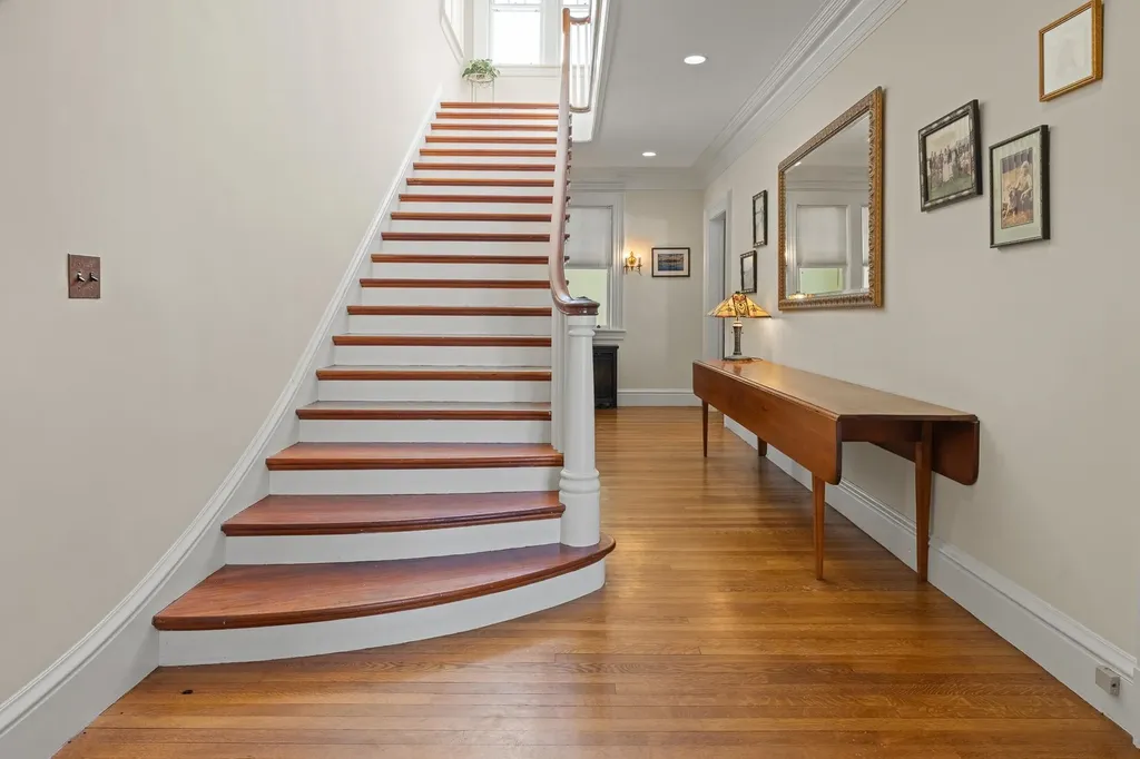 93 Chosen Vale Lane Enfield NH 03748