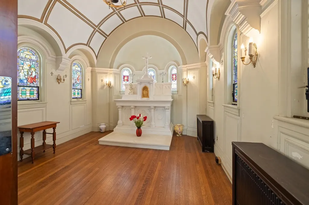 93 Chosen Vale Lane Enfield NH 03748