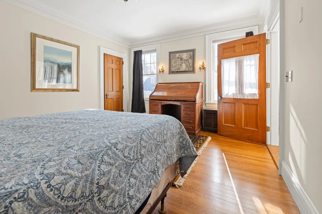 93 Chosen Vale Lane Enfield NH 03748