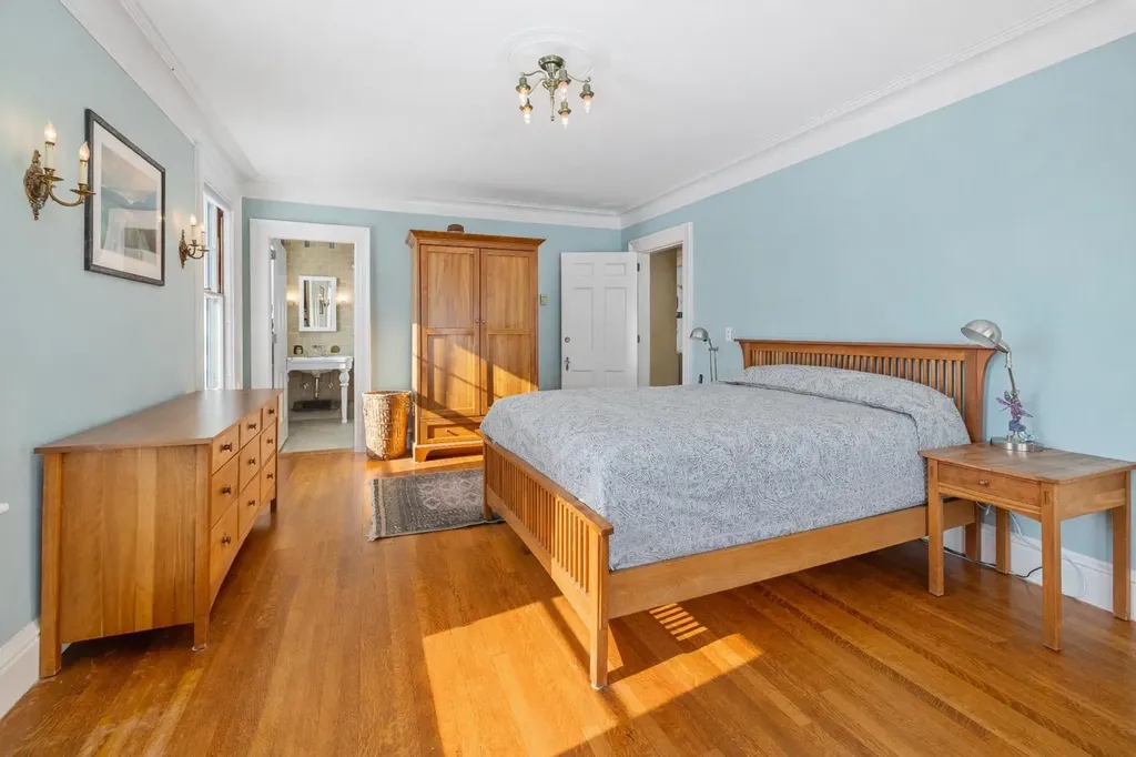 93 Chosen Vale Lane Enfield NH 03748