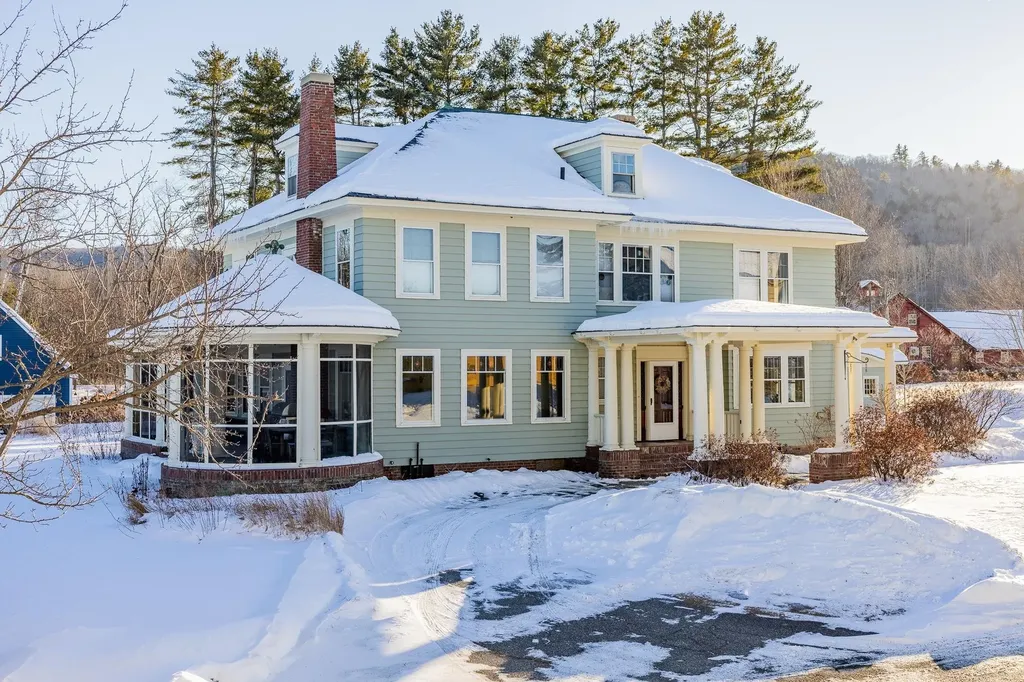 93 Chosen Vale Lane Enfield NH 03748