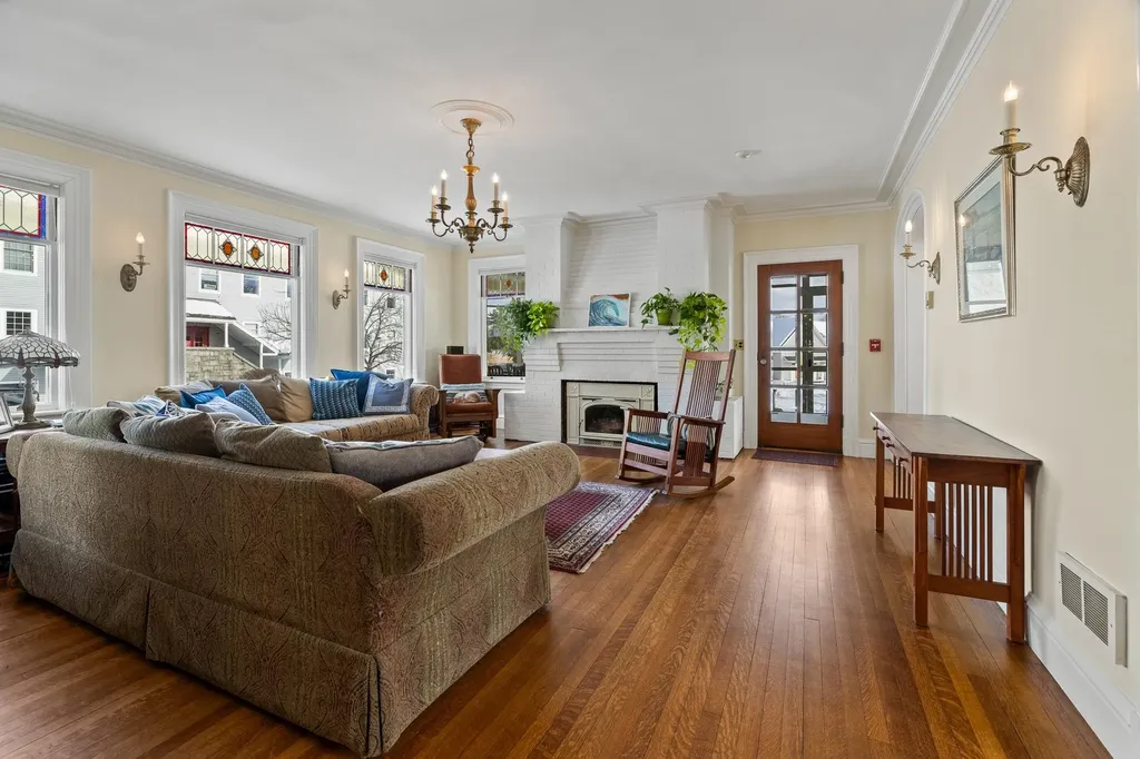 93 Chosen Vale Lane Enfield NH 03748