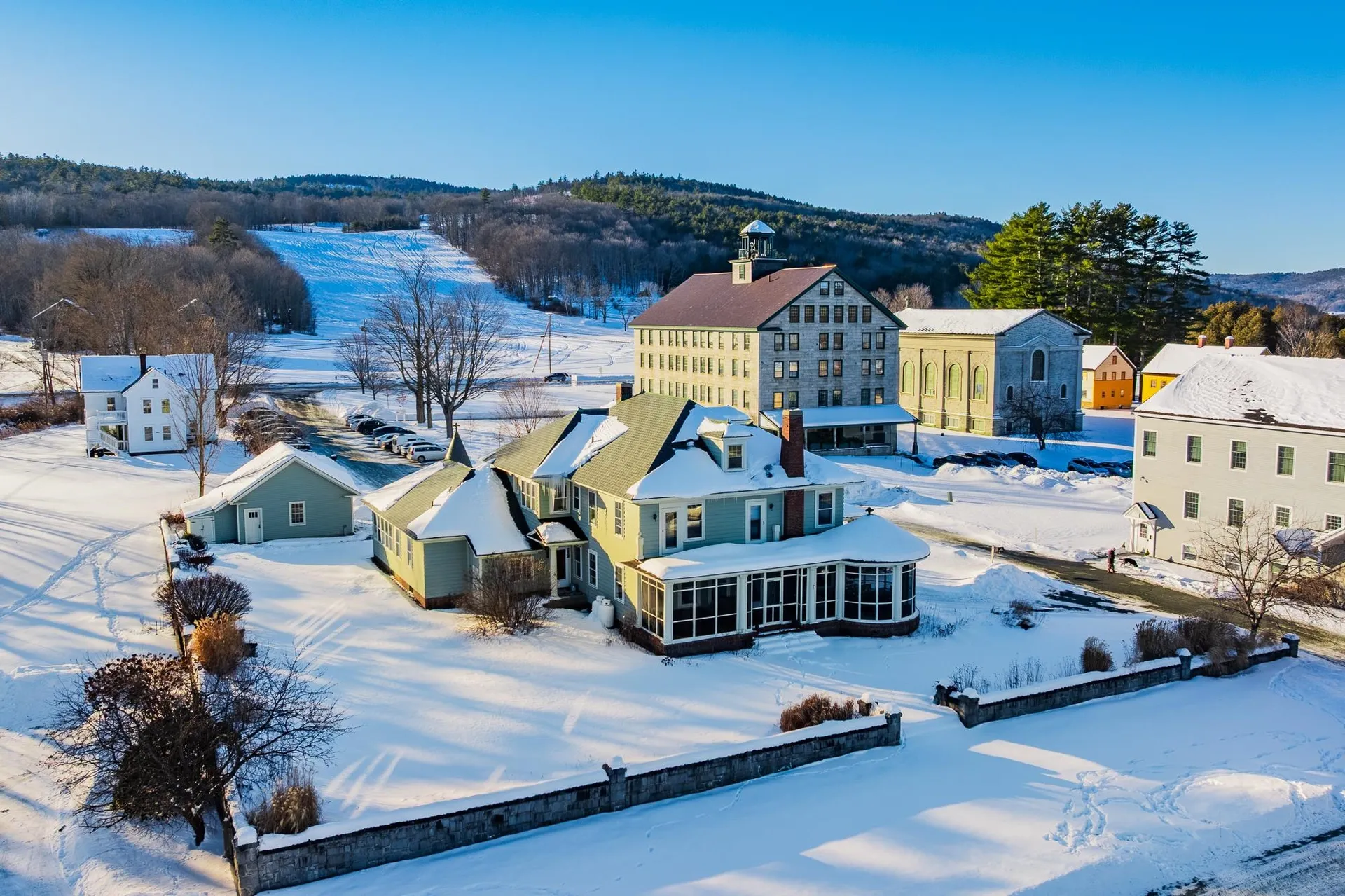 93 Chosen Vale Lane Enfield NH 03748