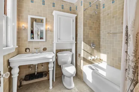 93 Chosen Vale Lane Enfield NH 03748