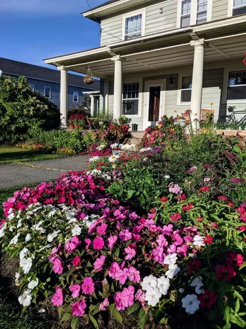 93 Chosen Vale Lane Enfield NH 03748