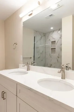 2 Cameron Court Hampstead NH 03841