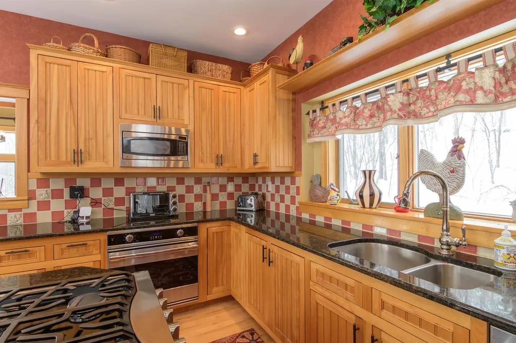 191 Moon Shadow Drive Ludlow VT 05149