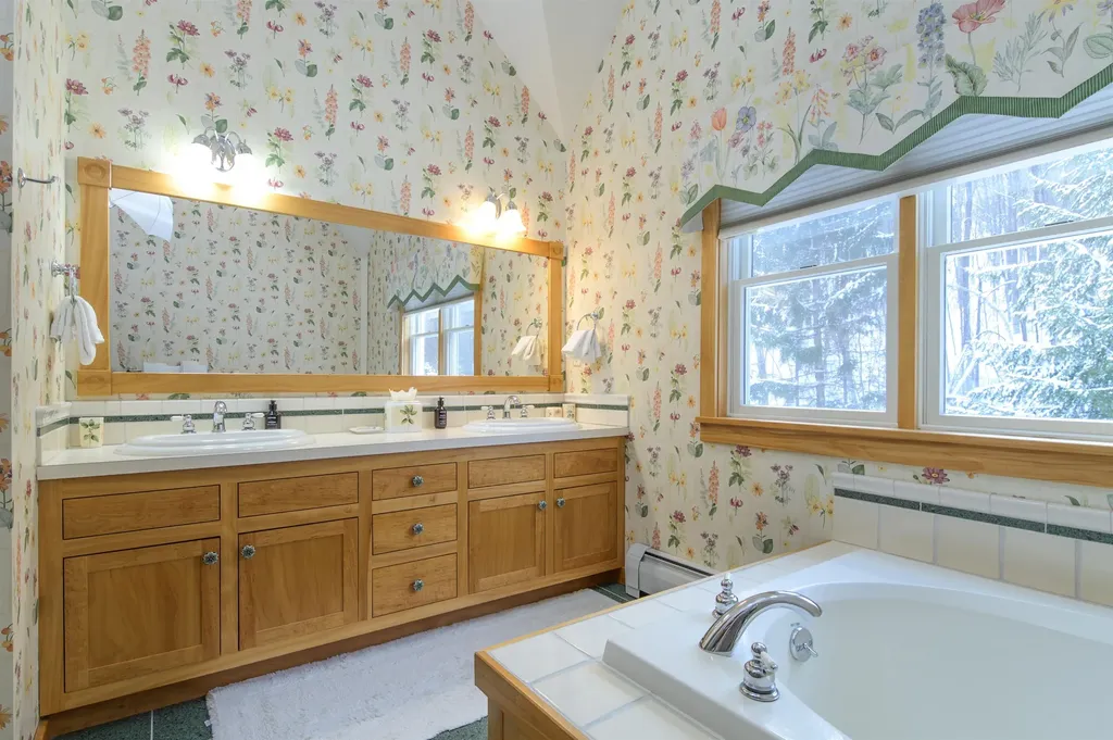 191 Moon Shadow Drive Ludlow VT 05149