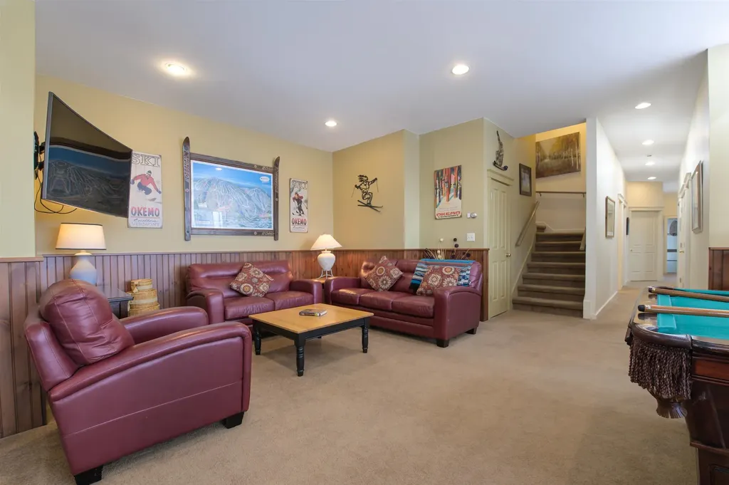 191 Moon Shadow Drive Ludlow VT 05149