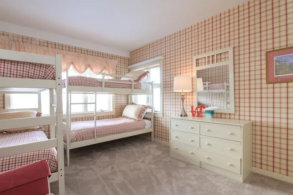 191 Moon Shadow Drive Ludlow VT 05149