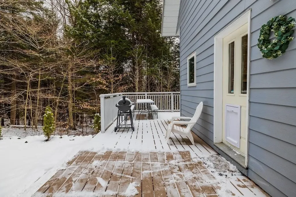 259 Jay Hill Road Hartford VT 05059