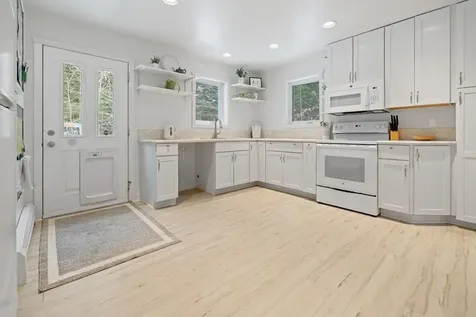 259 Jay Hill Road Hartford VT 05059