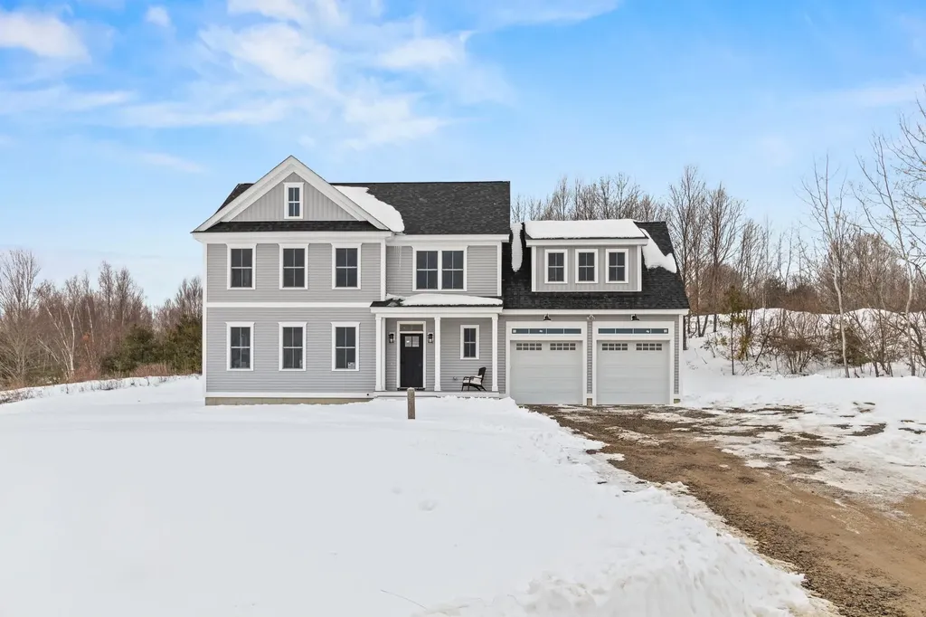 8 Megans Way Epping NH 03042