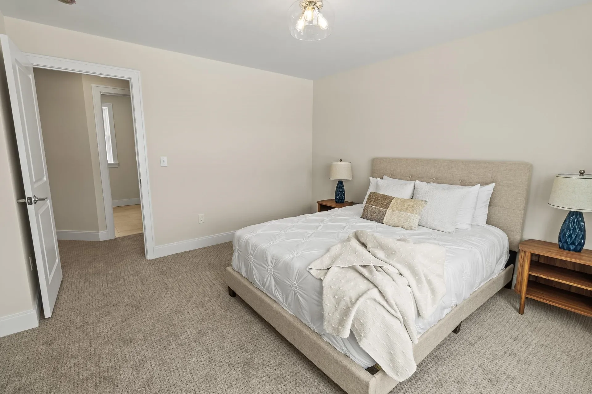 8 Megans Way Epping NH 03042