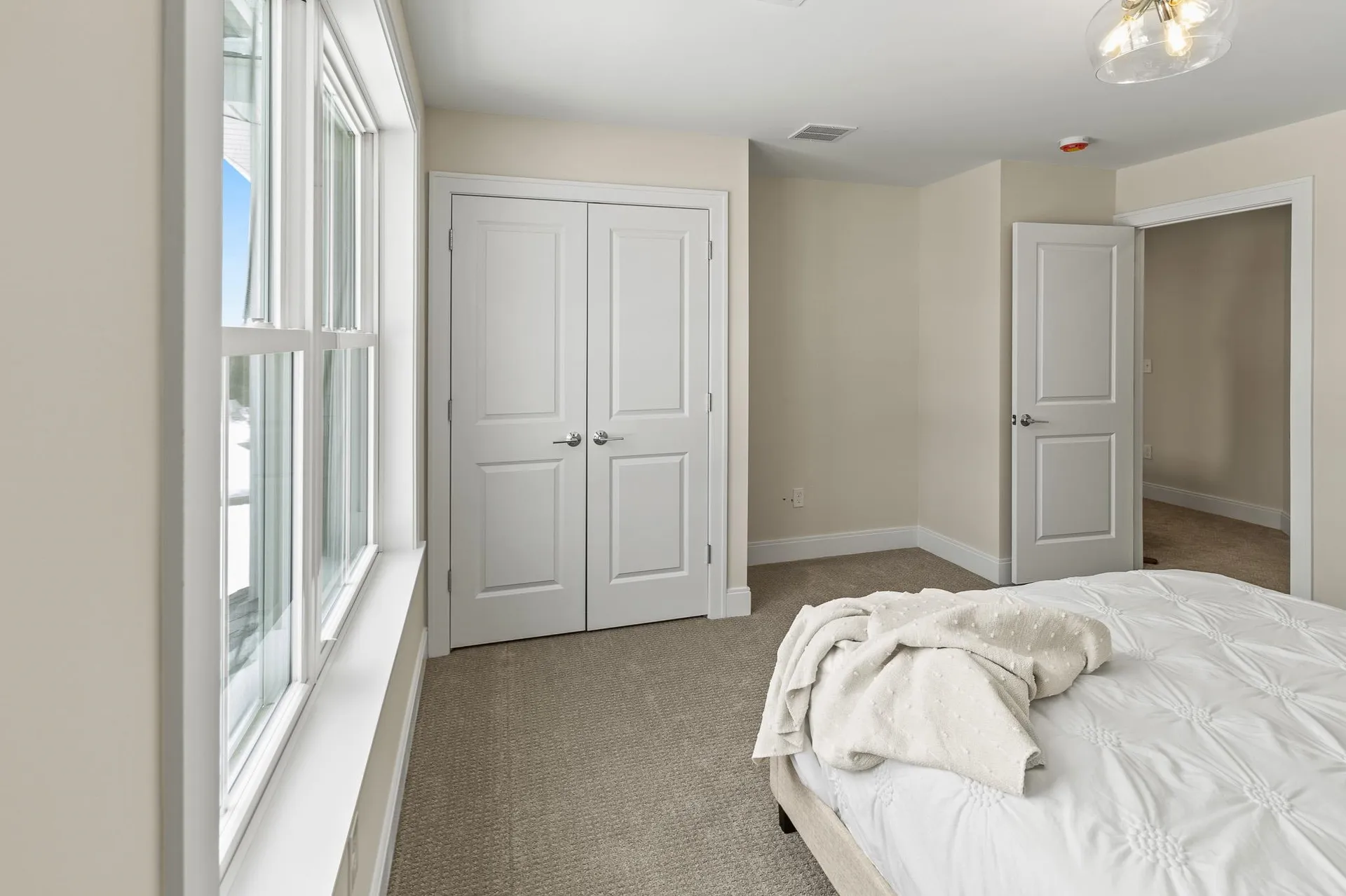 8 Megans Way Epping NH 03042