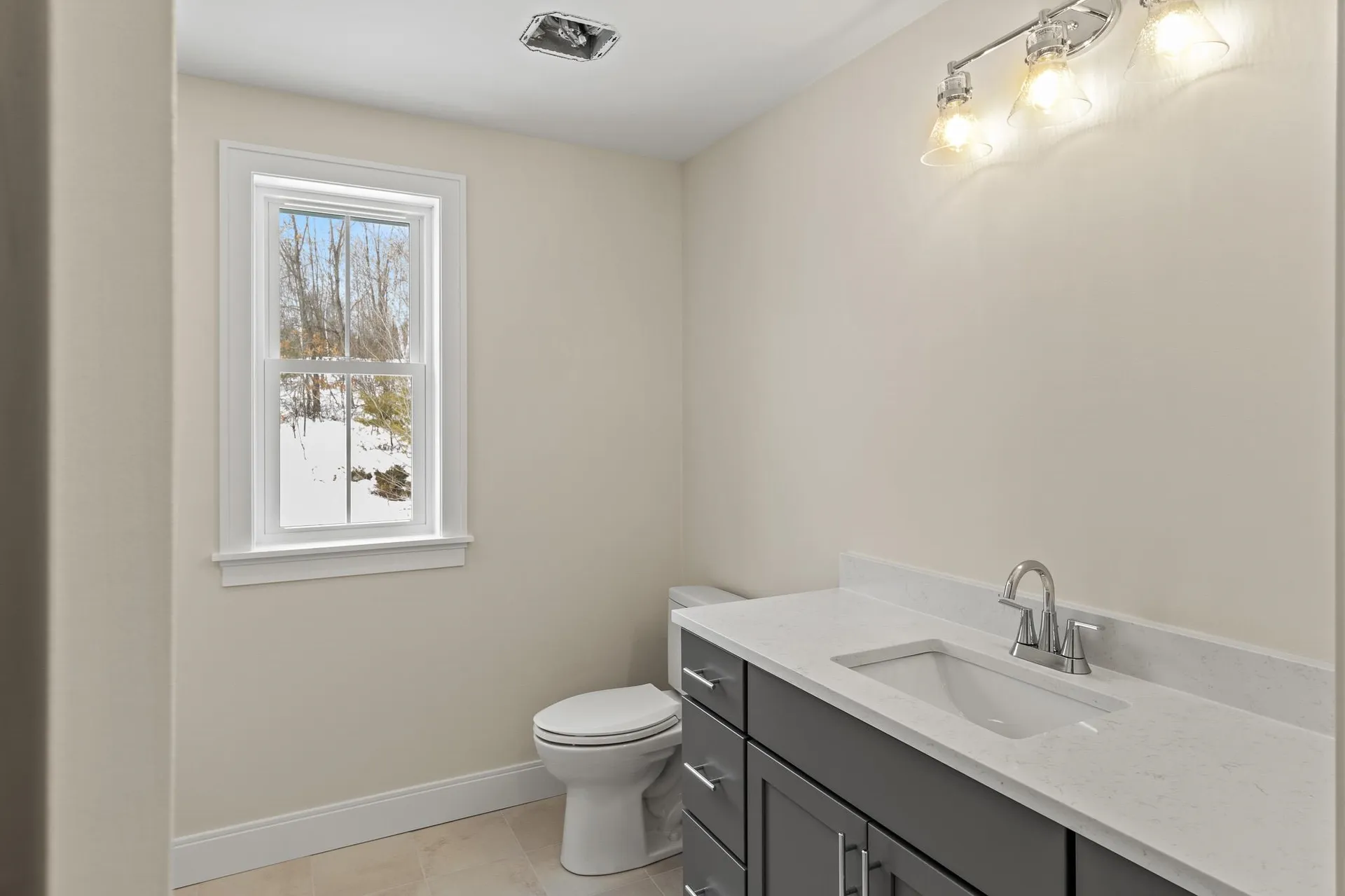 8 Megans Way Epping NH 03042