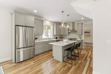 8 Megans Way Epping NH 03042