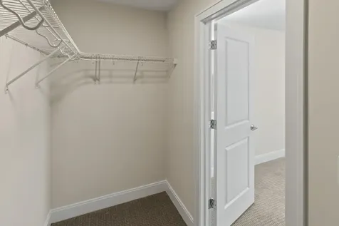 8 Megans Way Epping NH 03042