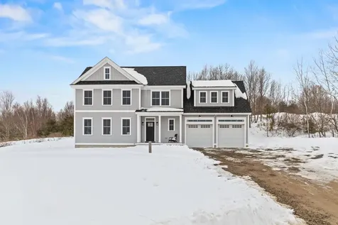 8 Megans Way Epping NH 03042