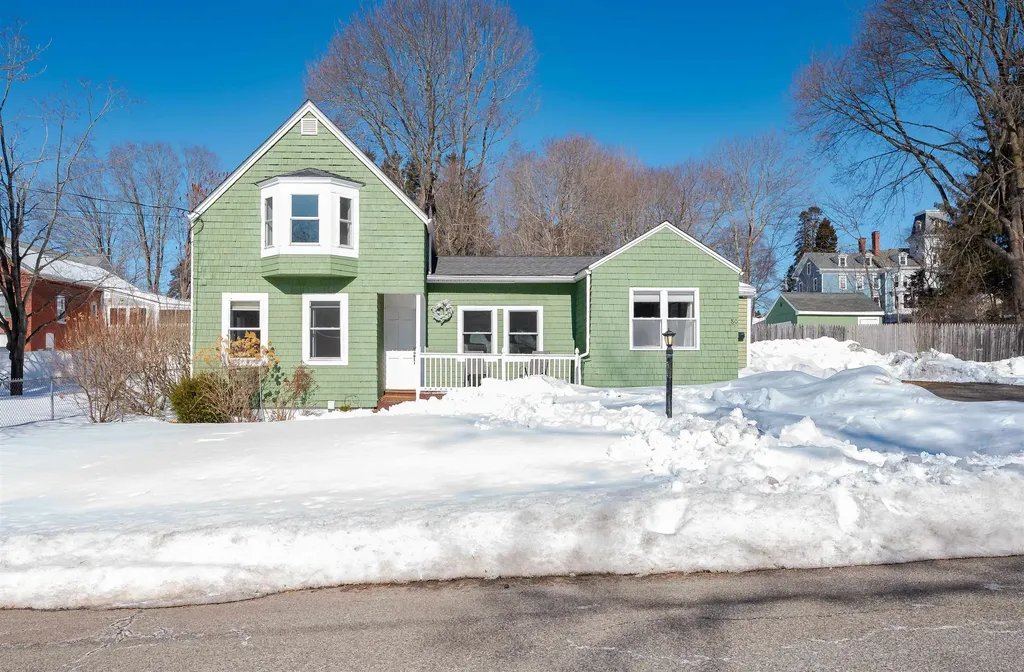 80 Woodlawn Circle Portsmouth NH 03801