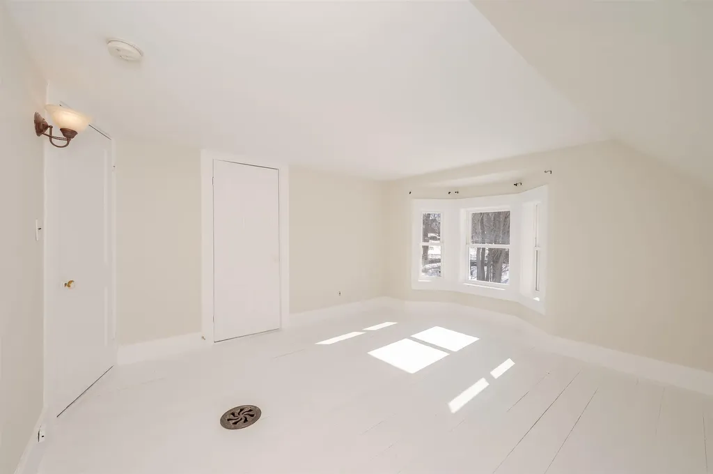 80 Woodlawn Circle Portsmouth NH 03801