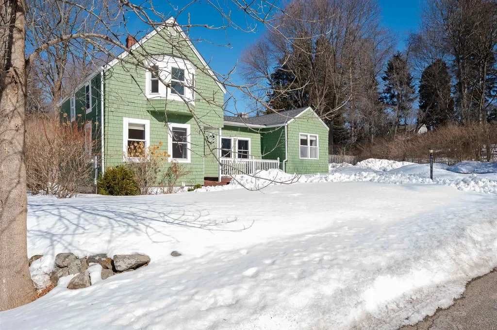 80 Woodlawn Circle Portsmouth NH 03801