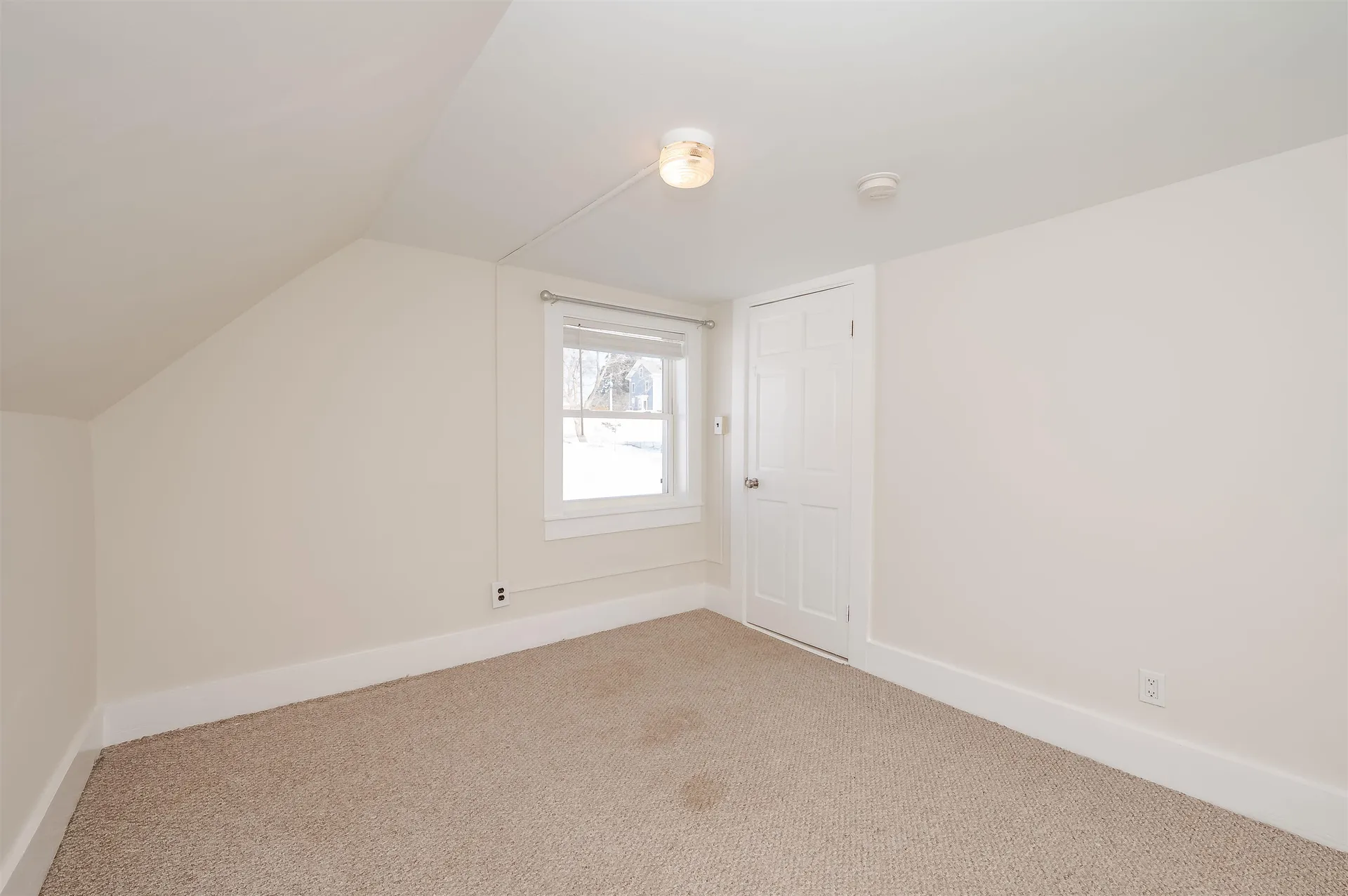 80 Woodlawn Circle Portsmouth NH 03801