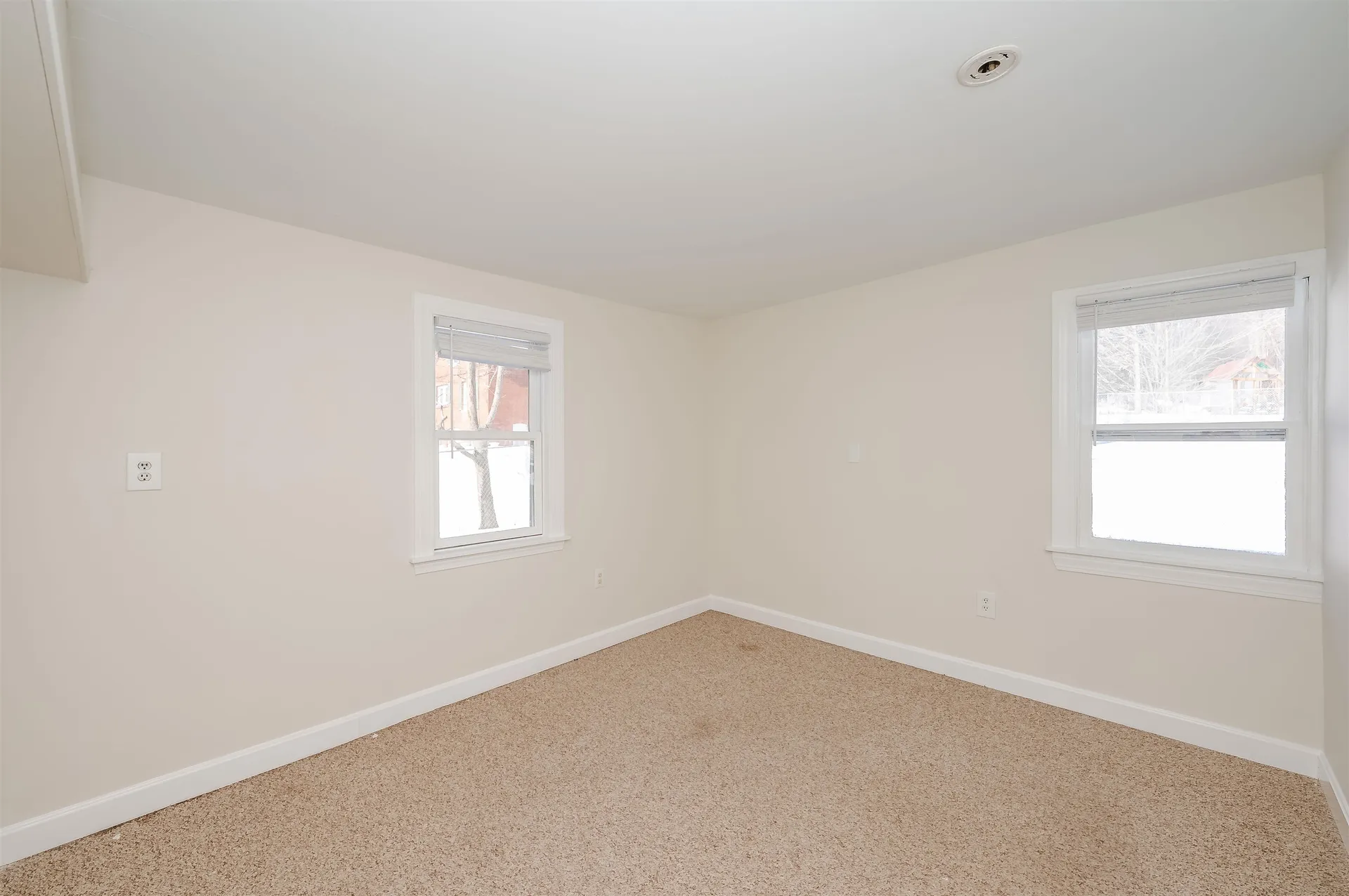 80 Woodlawn Circle Portsmouth NH 03801