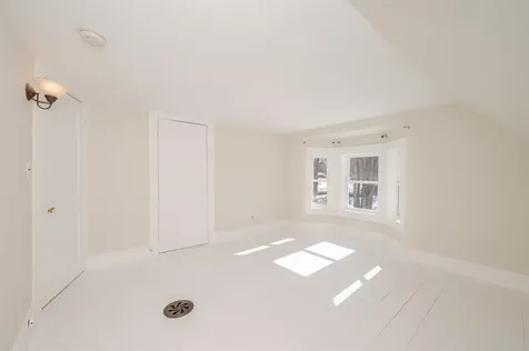 80 Woodlawn Circle Portsmouth NH 03801