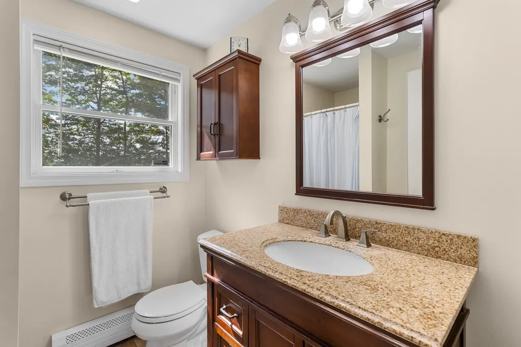 662 Nh Route 129 Loudon NH 03307