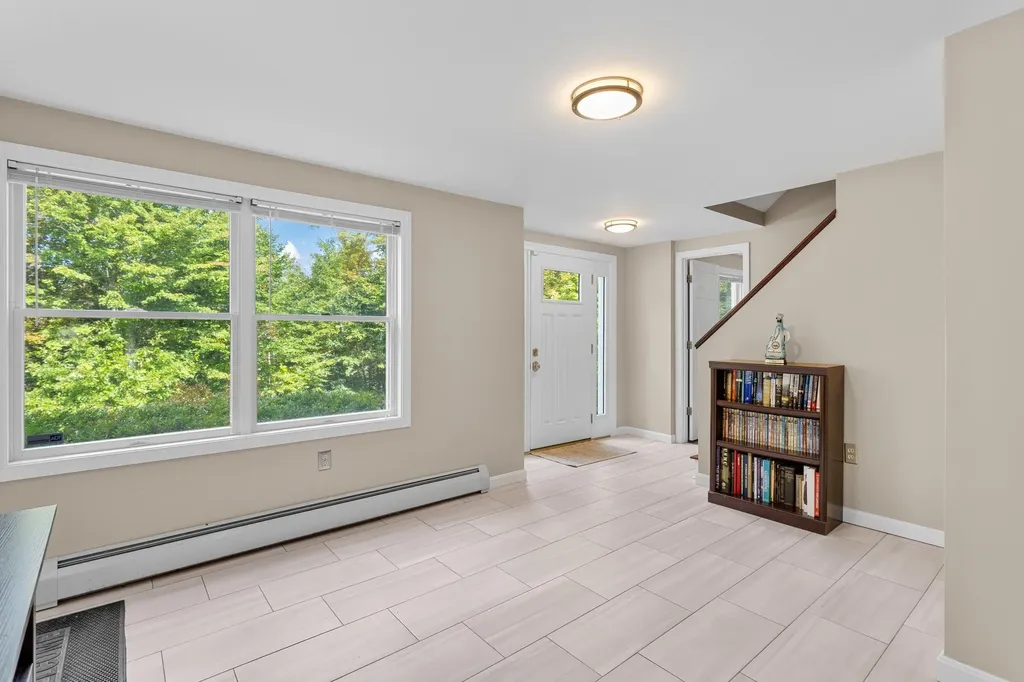 662 Nh Route 129 Loudon NH 03307