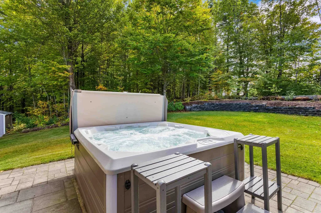 662 Nh Route 129 Loudon NH 03307