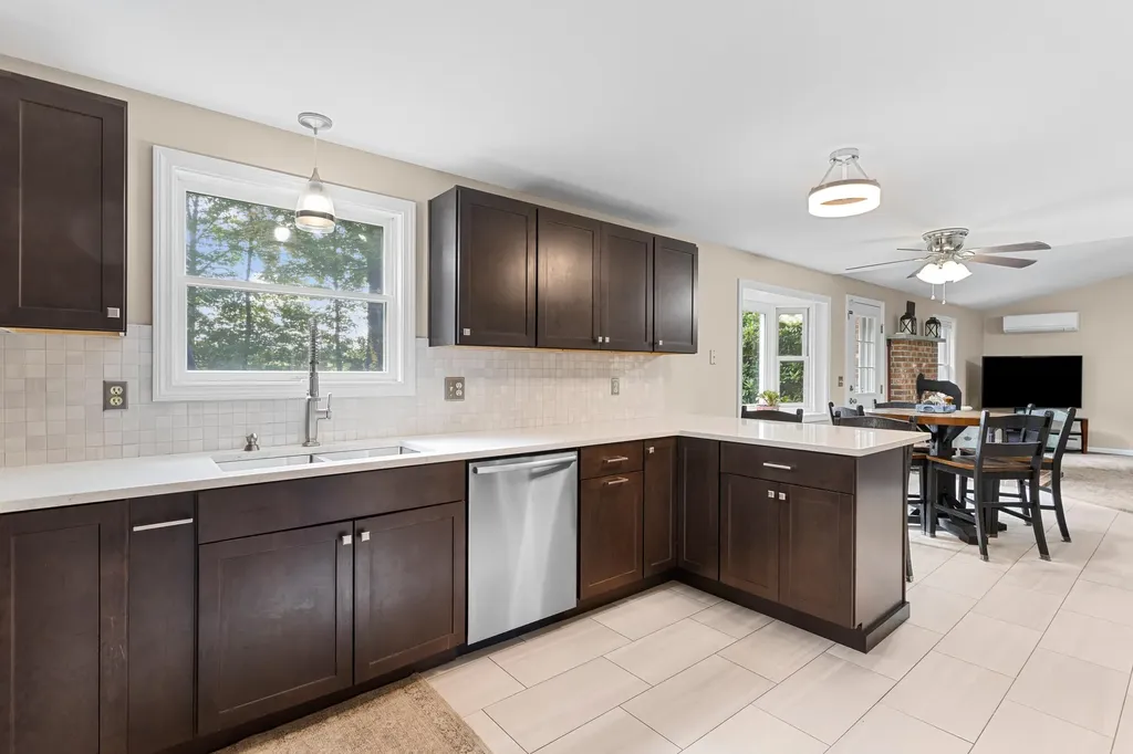 662 Nh Route 129 Loudon NH 03307