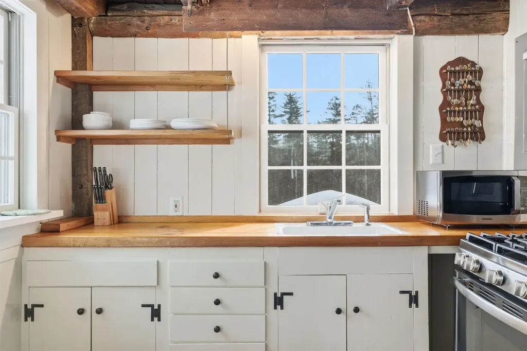 4669 Vermont Route 100 Londonderry VT 05148