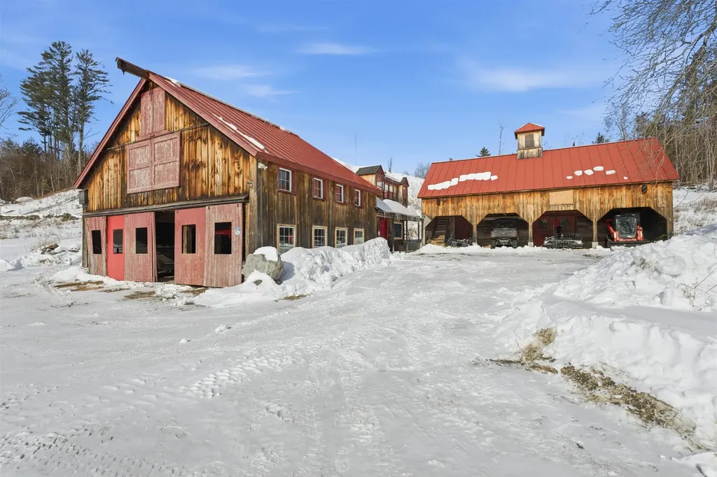 4669 Vermont Route 100 Londonderry VT 05148