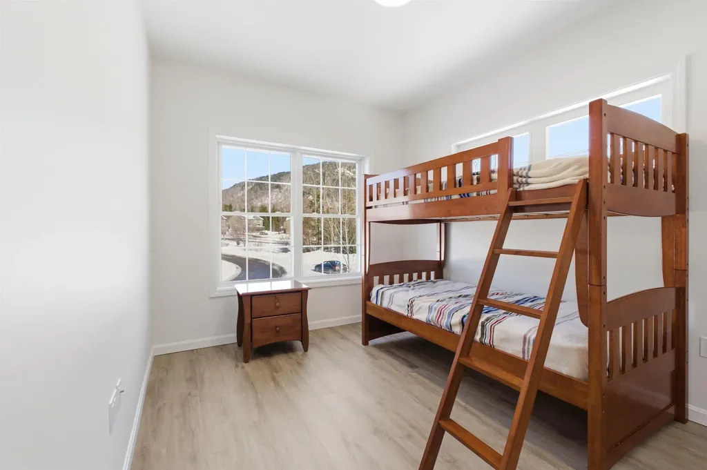 20 Twin Tip Terrace Lincoln NH 03251