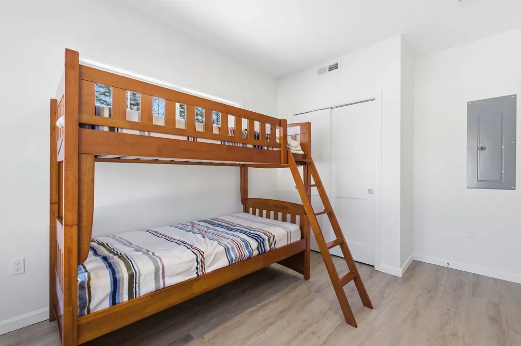 20 Twin Tip Terrace Lincoln NH 03251