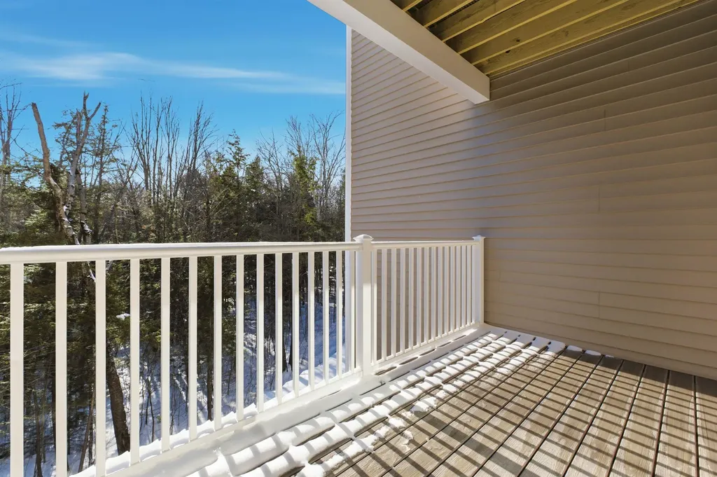 20 Twin Tip Terrace Lincoln NH 03251