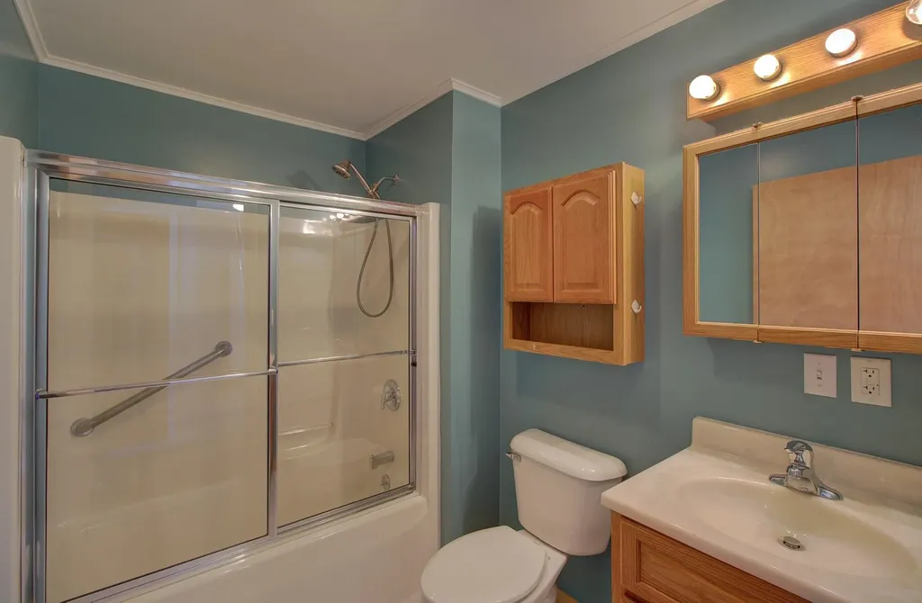 3534 Hinesburg Road Richmond VT 05477