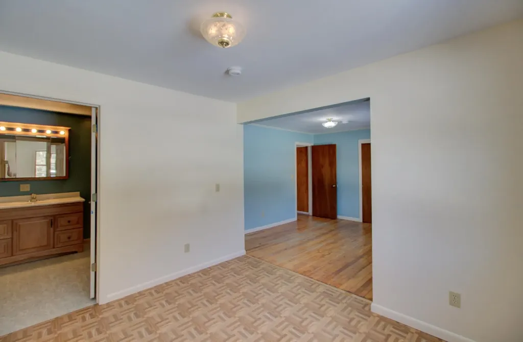 3534 Hinesburg Road Richmond VT 05477