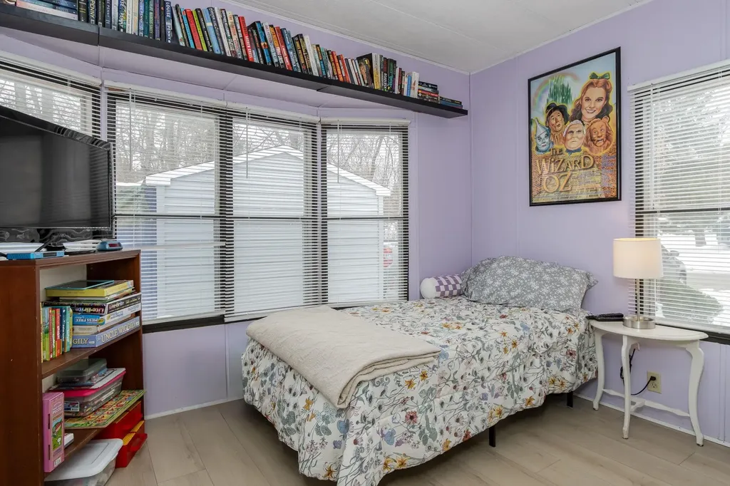 25 Village Drive Raymond NH 03077