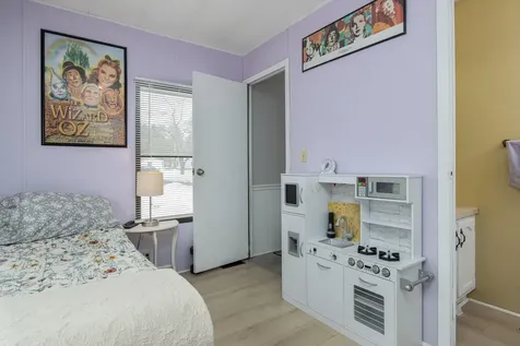 25 Village Drive Raymond NH 03077