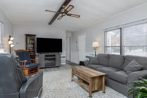 25 Village Drive Raymond NH 03077