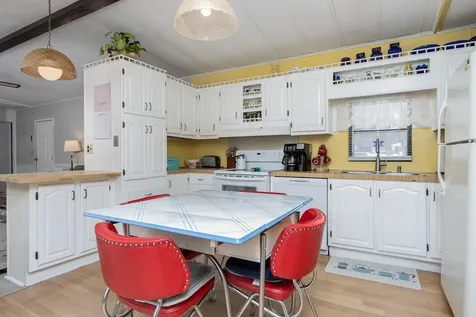 25 Village Drive Raymond NH 03077