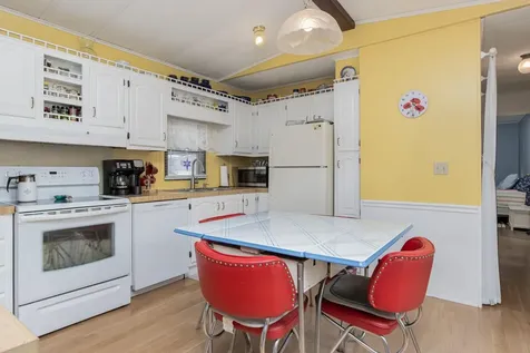 25 Village Drive Raymond NH 03077